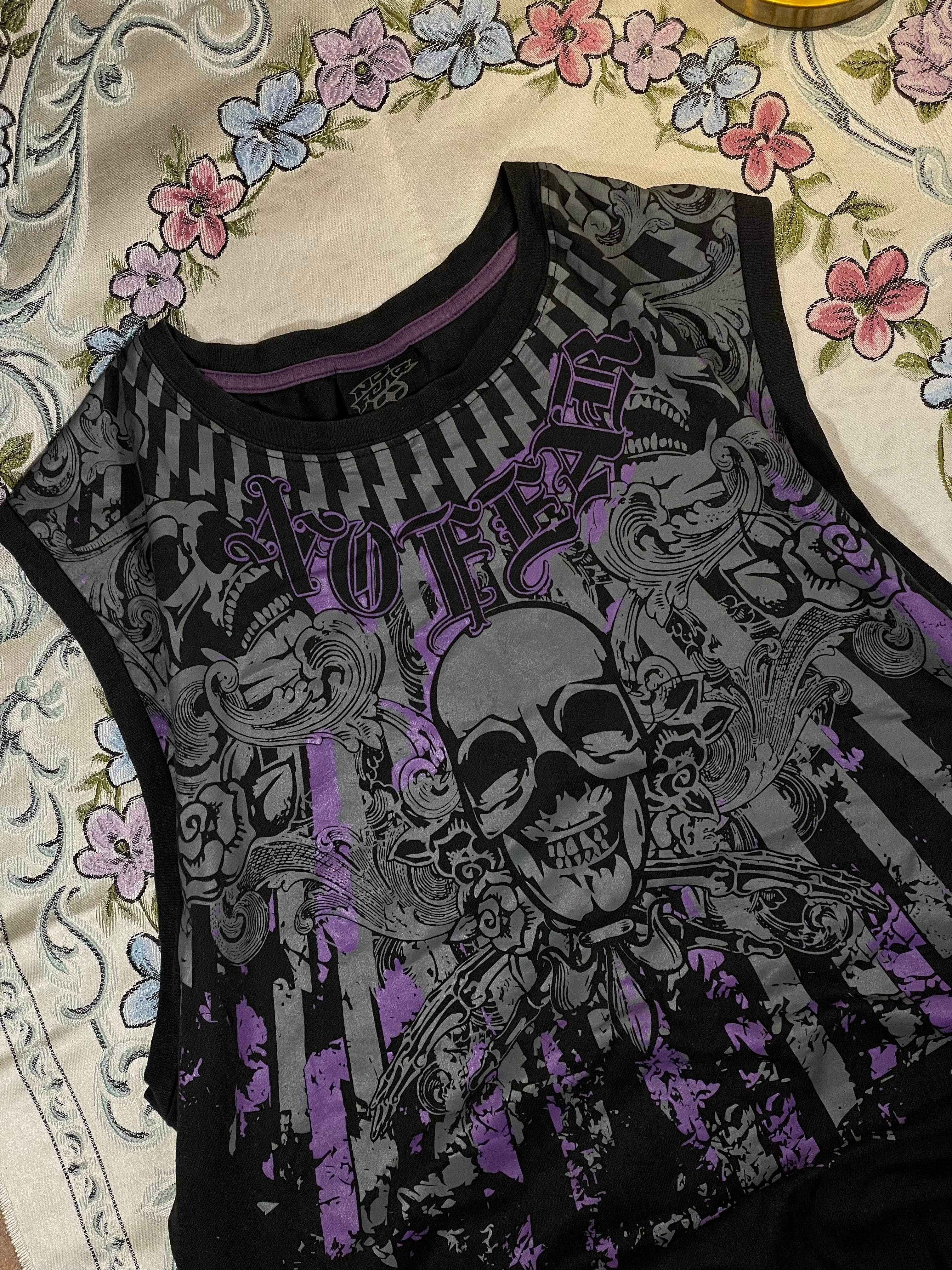 Cropped graphic vest